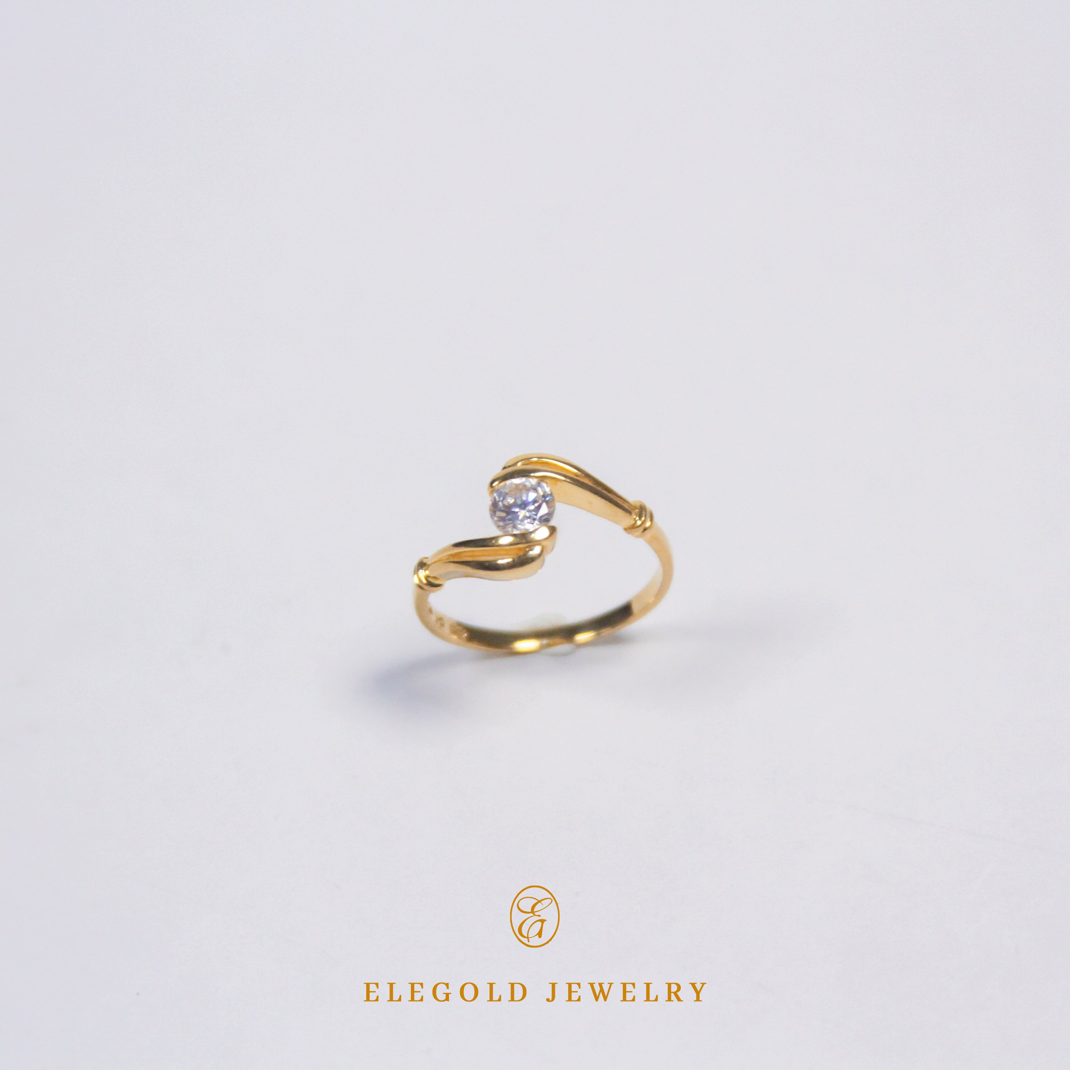 Elegold Vintage Solitaire CZ Stone Ring