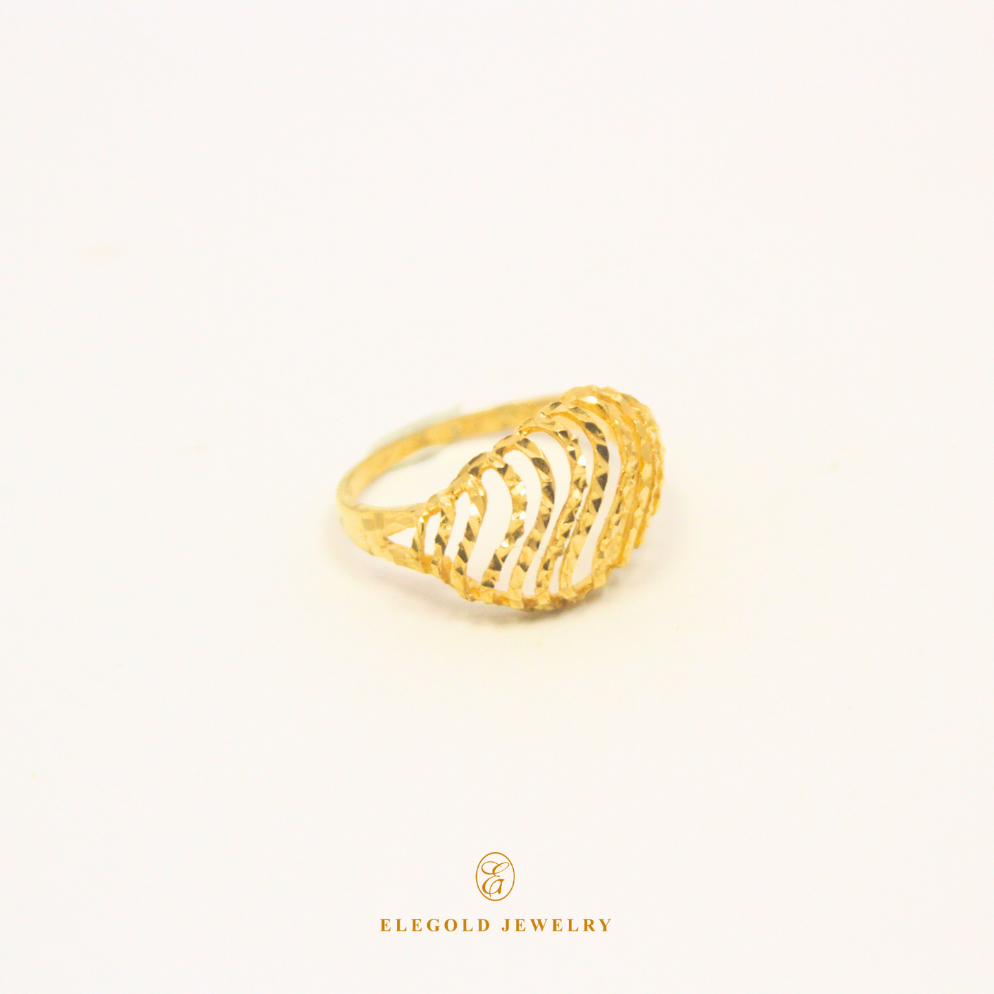 Fashion Wave Strips Gold Ring