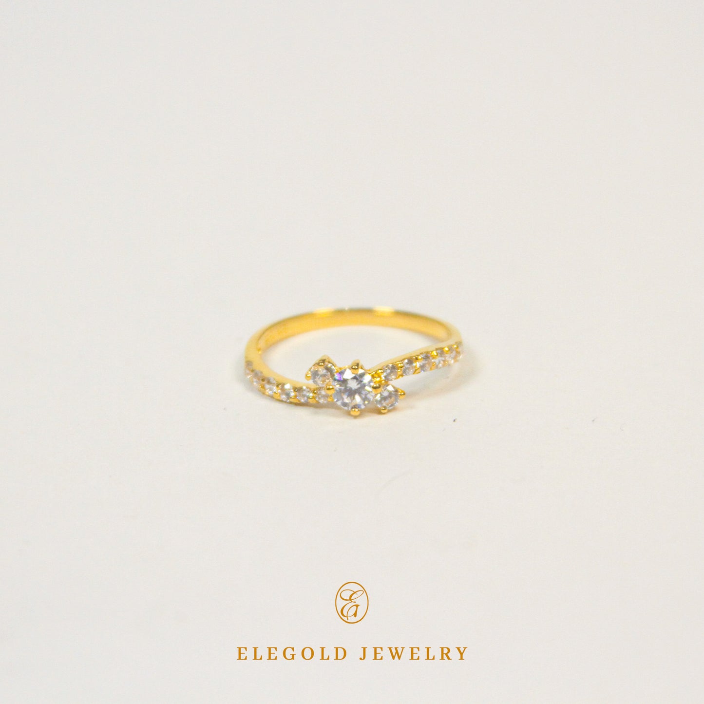 Elegold Cluster CZ Side Stone Gold Ring - 209R7