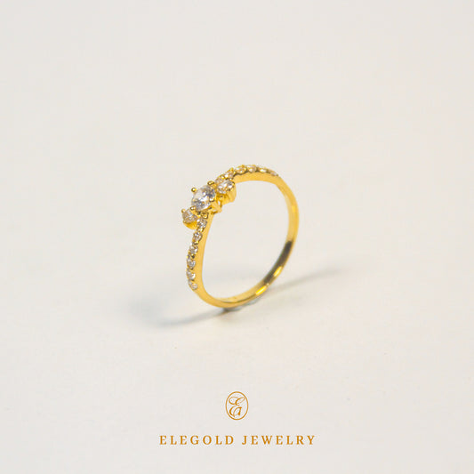 Elegold Cluster CZ Side Stone Gold Ring - 209R7