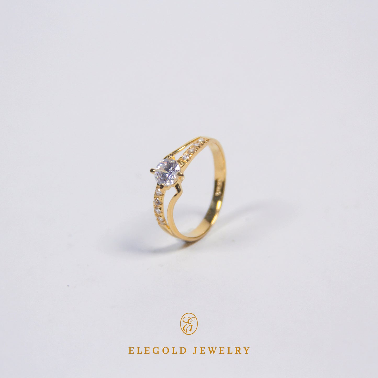 Elegold Split CZ Stone Ring