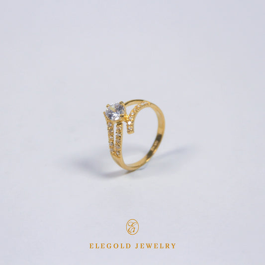 Elegold Fashion CZ Side Stone Gold Ring