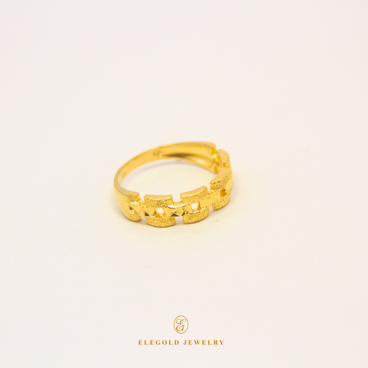 Block Linked Solid Grain Finish Gold Ring