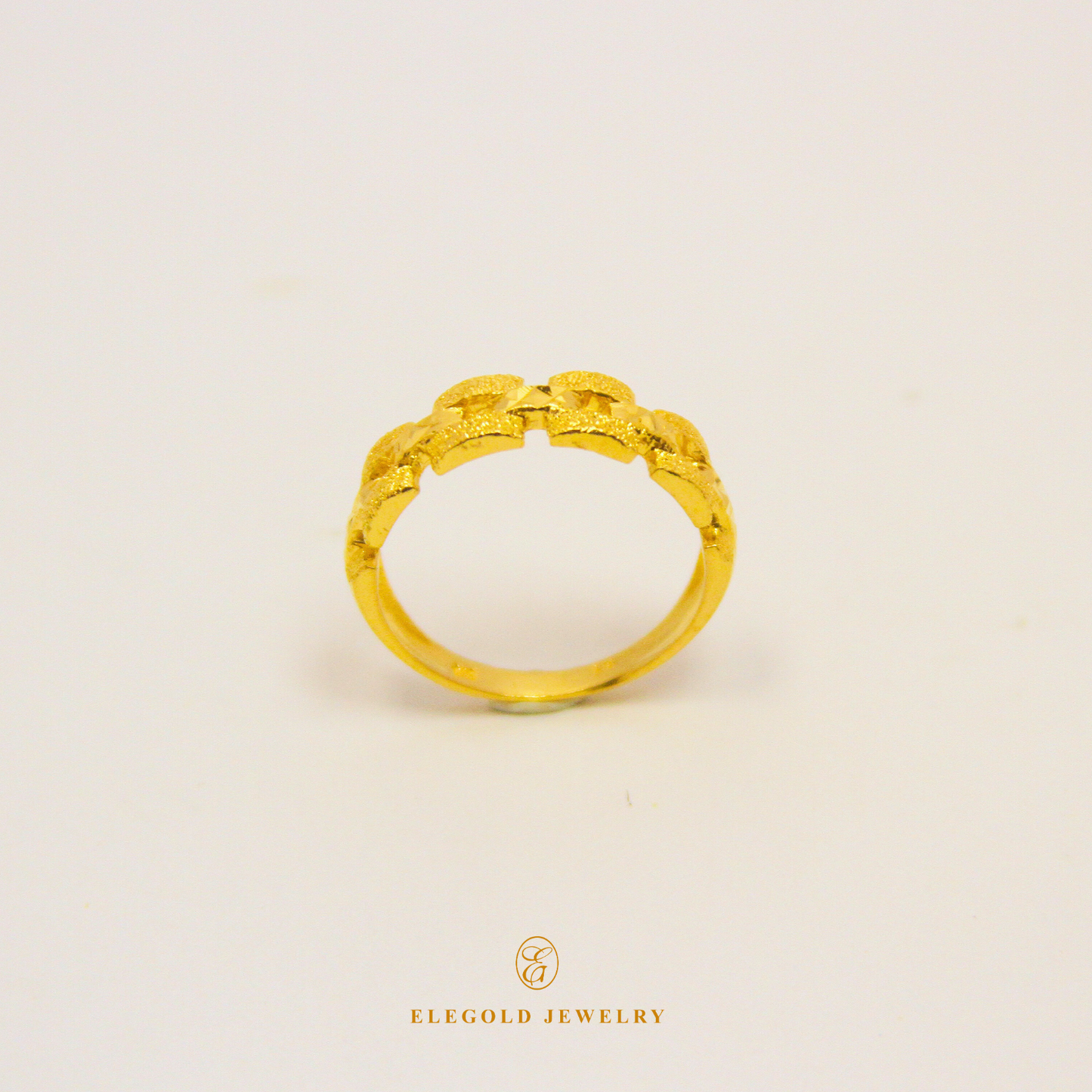 Block Linked Solid Grain Finish Gold Ring