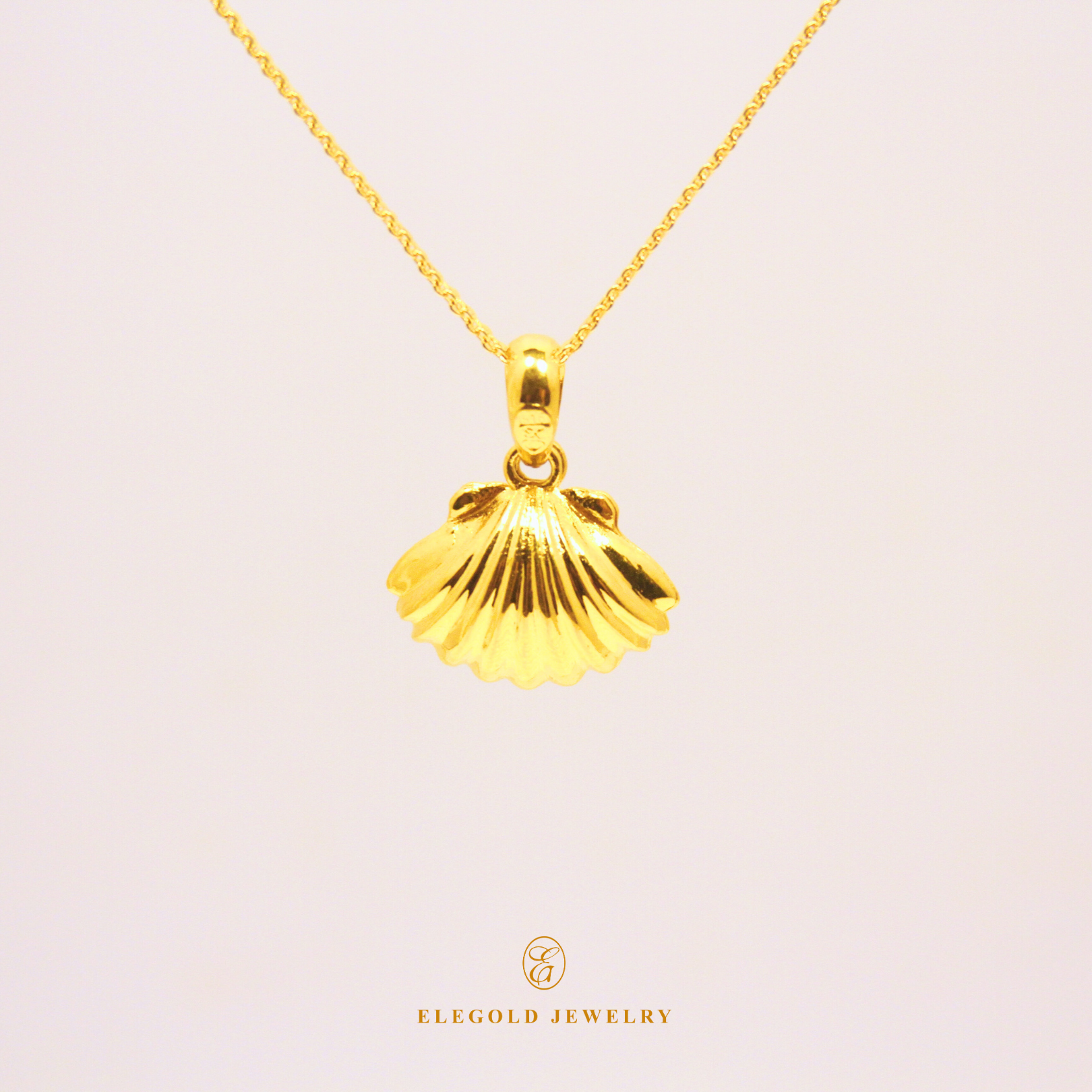 916 Gold Seashells Pendants + Stone