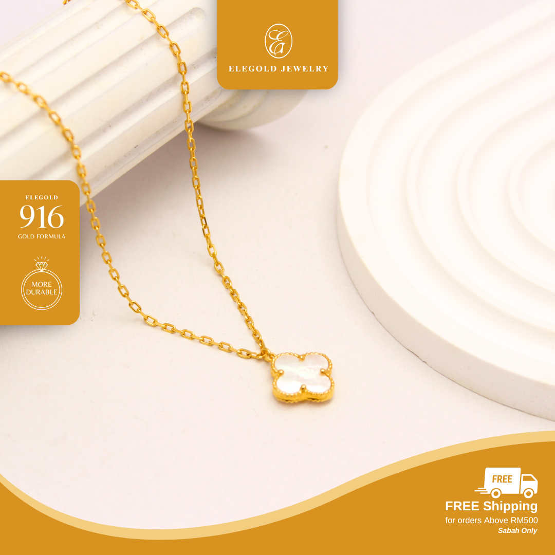 916G Clover White Stone Batu Necklace Pendant Set Necklace Elegold  - 20QQX